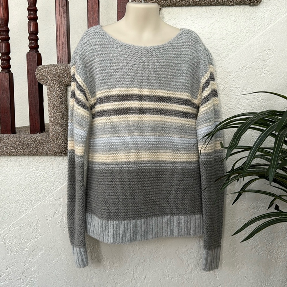 GAP Girl’s Gray Striped Knit Long Sleeve Sweater Size M (8) EUC